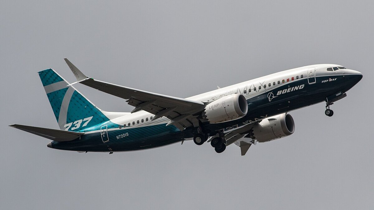 Boeing 737 MAX 7 Wins FAA Certification After Eight-Year Wait
