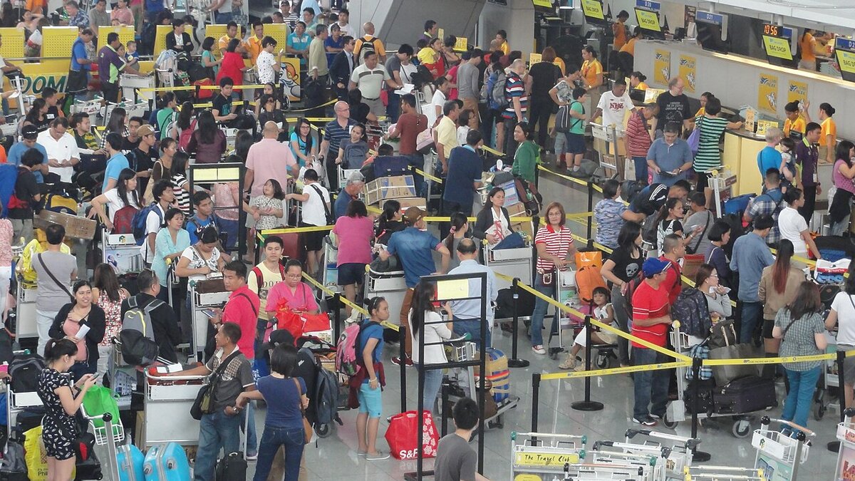 International Tourism Keeps Growing in Early 2026 — But the Pace Is Cooling