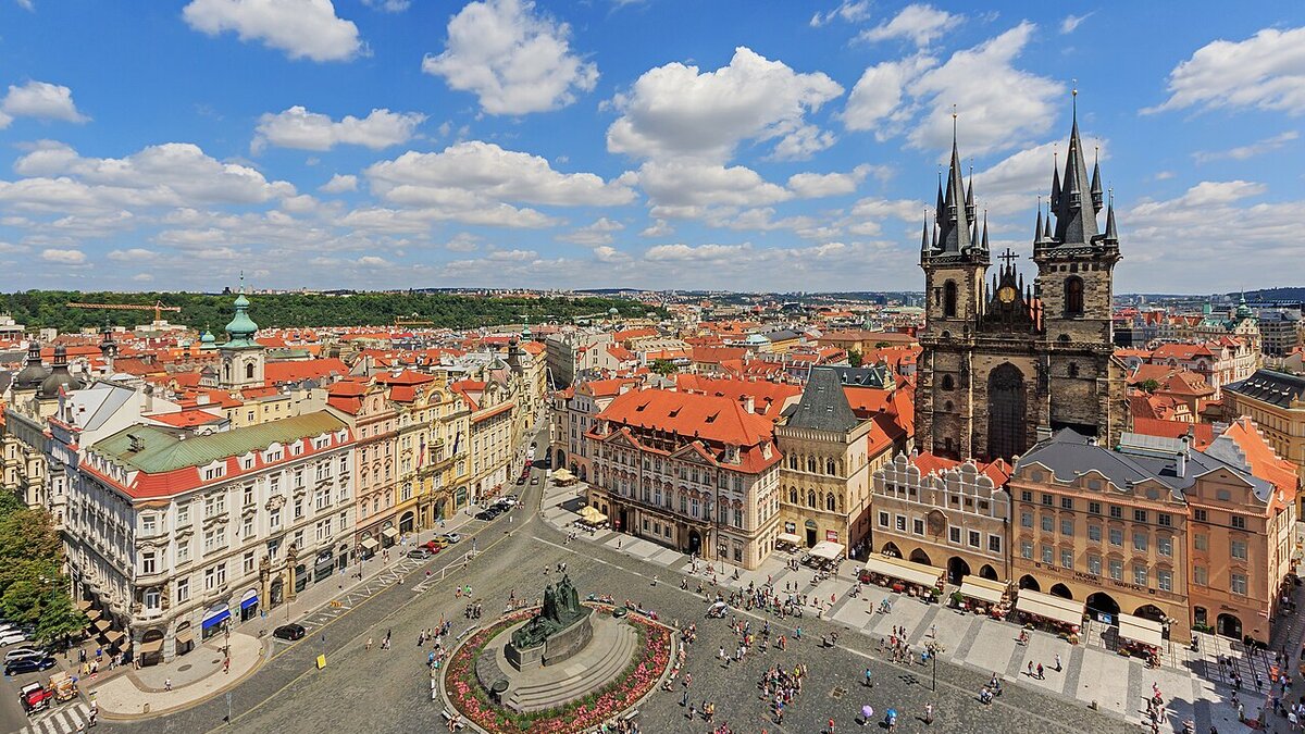 Can You Use Euros in Prague? What Actually Works in 2026