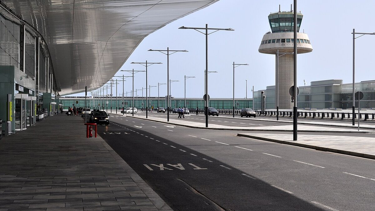Barcelona Airport Strike: 270 Flights Cut, 6,000 Bags Hit