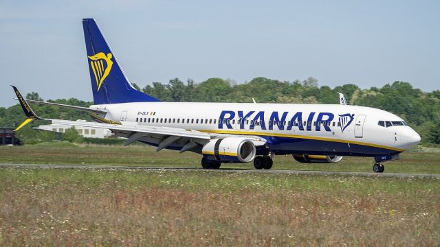 How Low-Cost Airlines Make Money: Inside the Business Model That Reshaped Air Travel