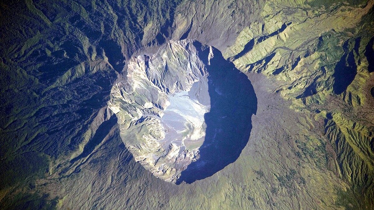 Mount Tambora Hiking Closed From 1 September on Fire Risk