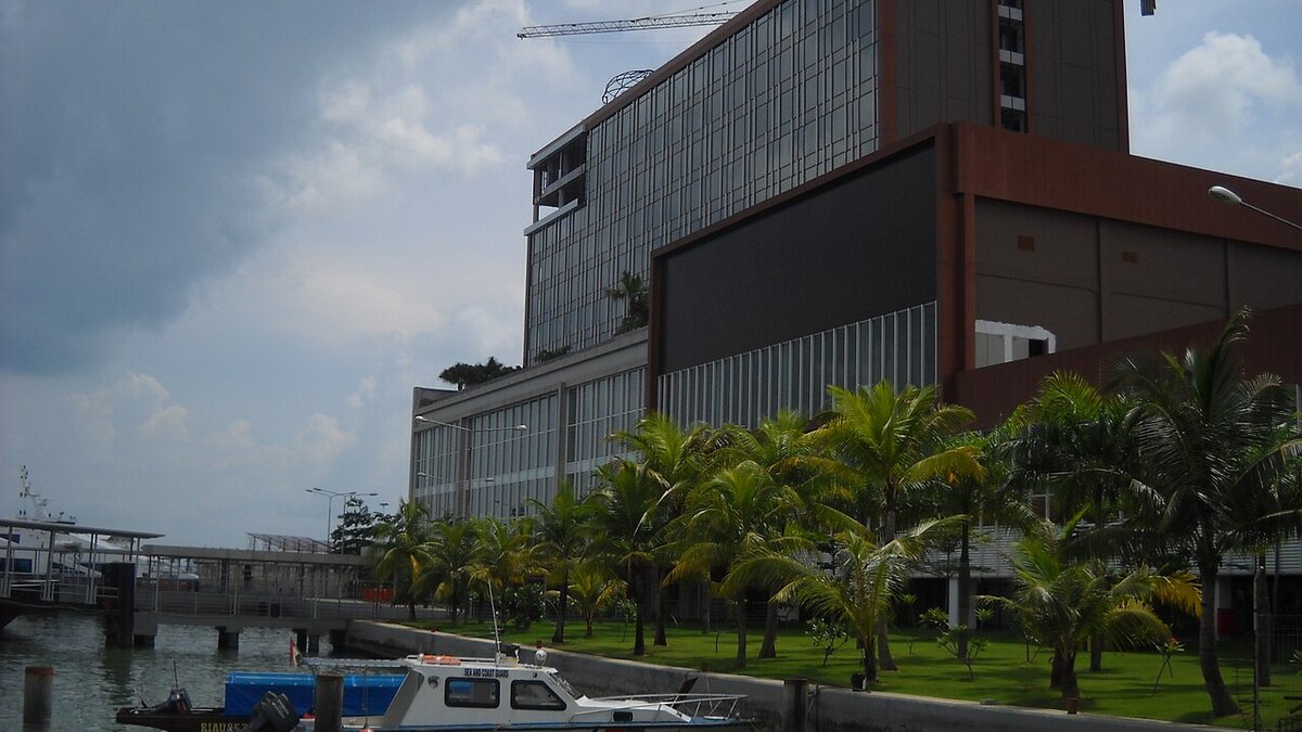 Batam Singapore push stronger economic and tourism ties