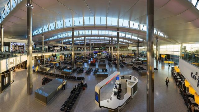 UK ETA Explained: Who Needs Britain's £20 Travel Permit in 2026, and How It Differs from ETIAS and ESTA