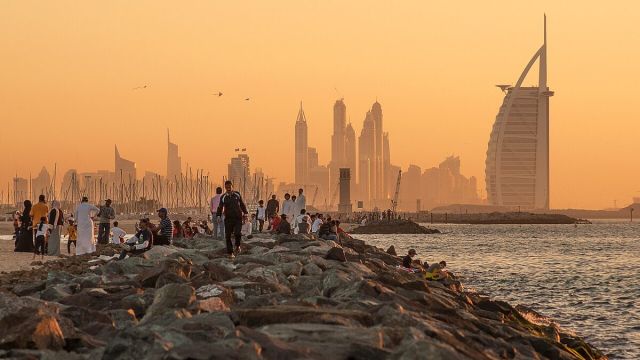 Do You Tip in Dubai? Tipping Guide for Indian Travellers (2026)