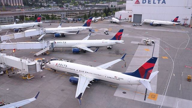 Airline Q2 2026 Earnings Preview: Delta Opens a Fuel-Bruised Season With Wall Street Braced for Lower Profits