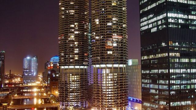 7,000 Chicago Hotel Workers Threaten Strike