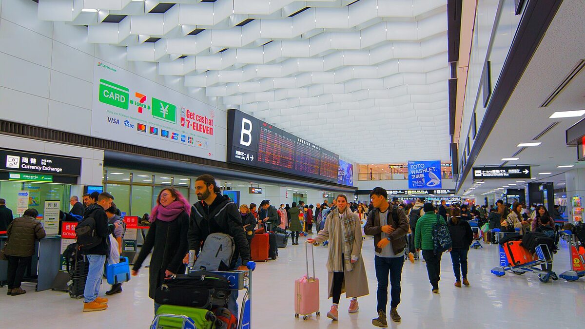 Typhoon Dujuan: 275 Japan Flights Axed, 4 Dead