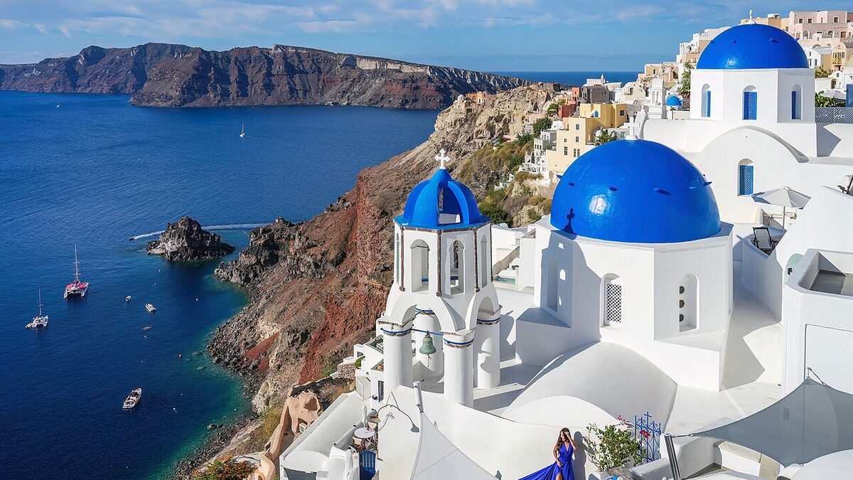 Greece Banks €13.5bn as July Arrivals Slip 3%