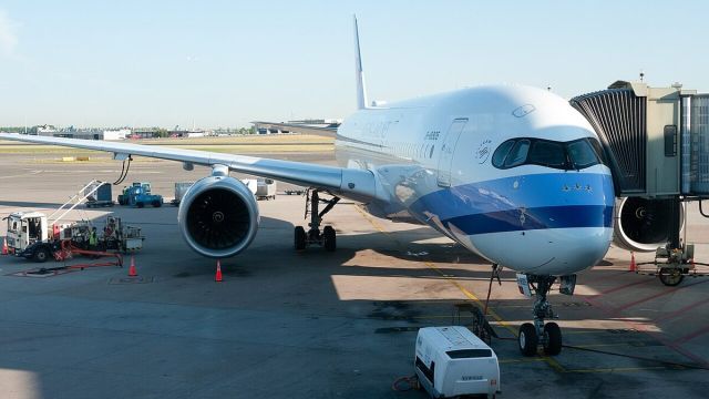 China Airlines Flies Taipei-Rome Over Russia, Flight Tracking Shows