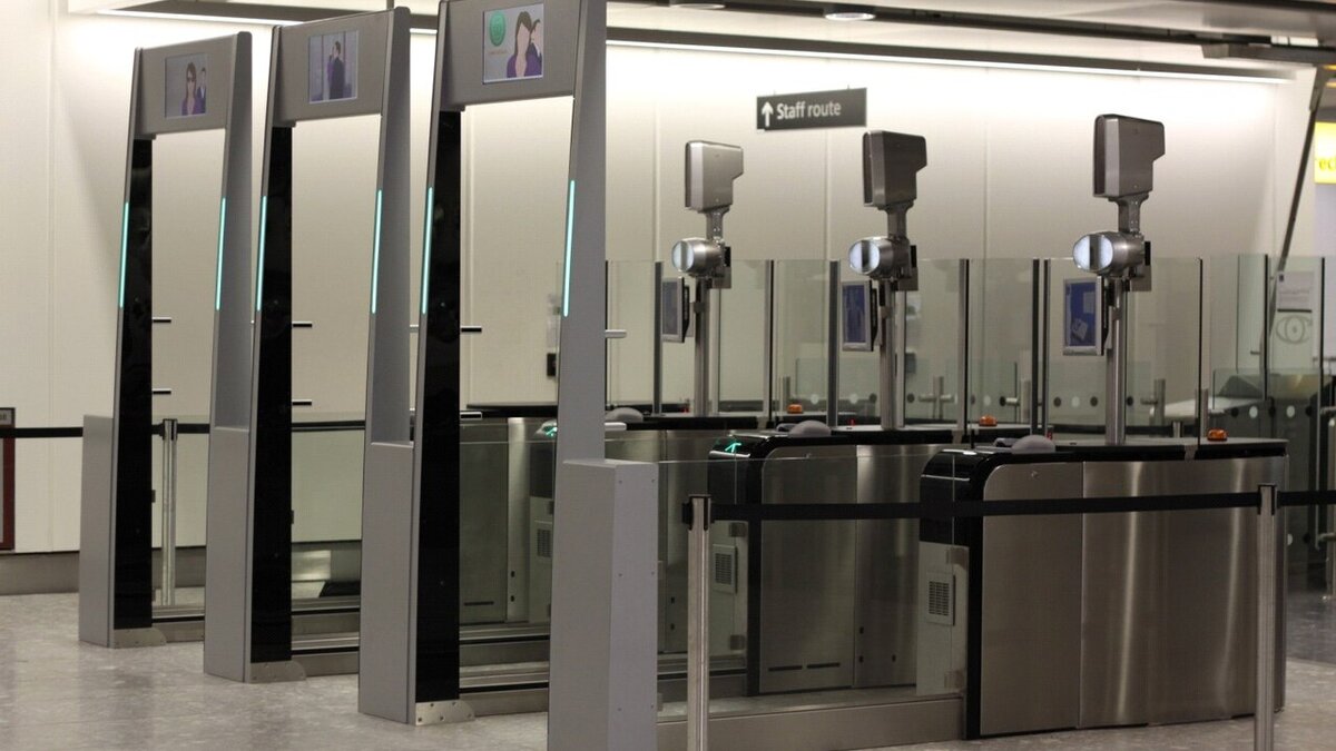 Face-First Flying: Biometric Boarding Hits Critical Mass in 2026